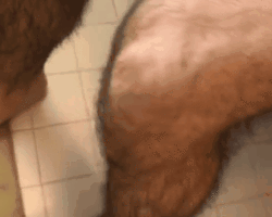男孩子们的腿毛已经被玩坏了，你觉得这样的腿毛还性感吗？-大壹博客
