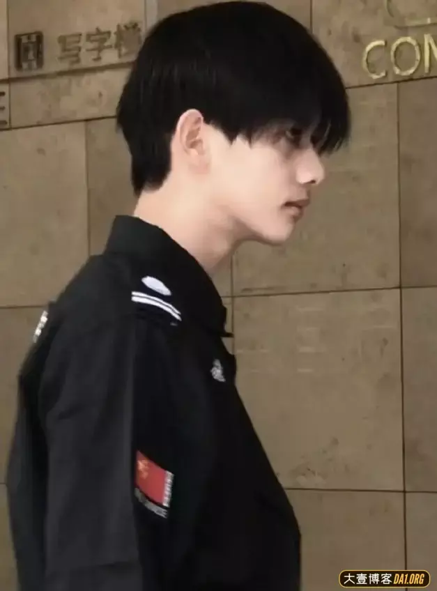 看看这个月,有多少民间小哥哥被捕获了吧! 看看这个月,有多少民间小哥哥被捕获了吧!