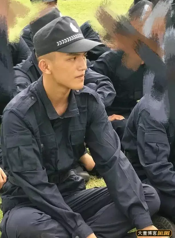 看看这个月,有多少民间小哥哥被捕获了吧! 看看这个月,有多少民间小哥哥被捕获了吧!