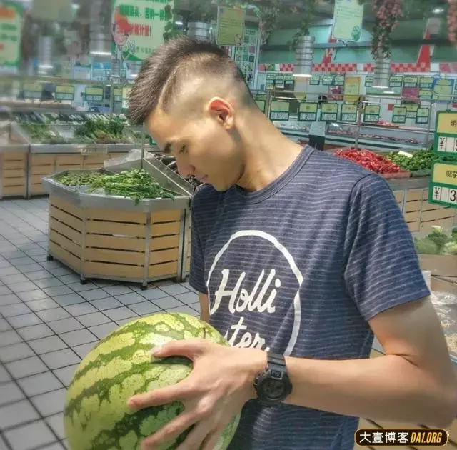 毕业于大连海事大学的乖巧型小帅哥,是做你男朋友的料子吗? 毕业于大连海事大学的乖巧型小帅哥,是做你男朋友的料子吗?