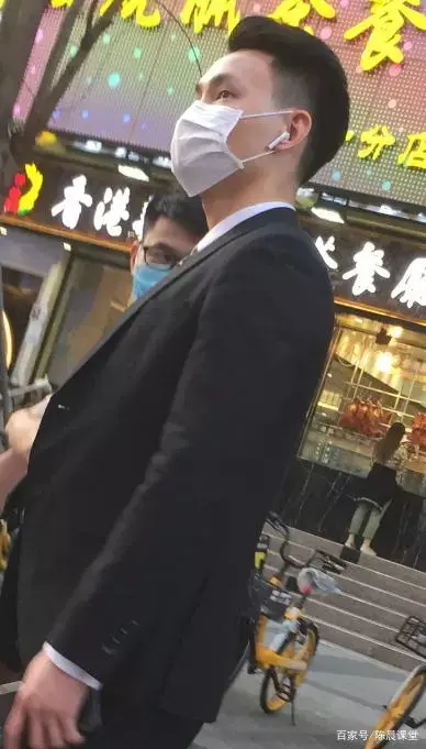 夏日野生帅哥抓拍:捕获气质正装男,不知不觉跟着他走了一条街! 夏日野生帅哥抓拍:捕获气质正装男,不知不觉跟着他走了一条街!