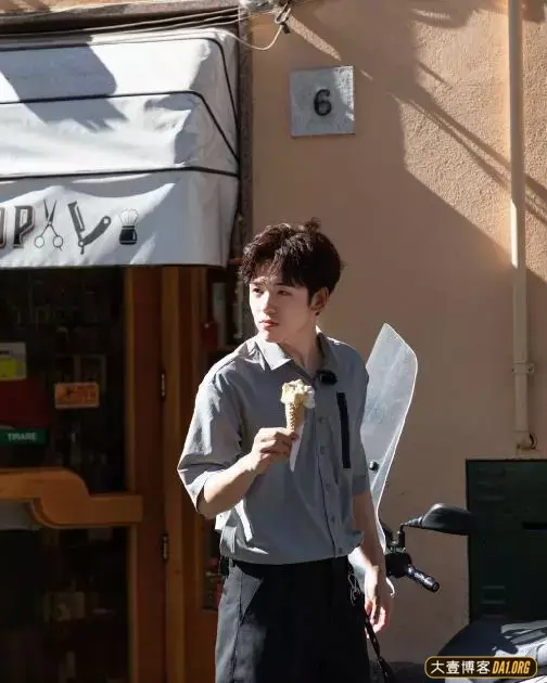 声入人心仝卓真名到底是童卓还是仝卓,他为什么老出现在快本? 声入人心仝卓真名到底是童卓还是仝卓,他为什么老出现在快本?