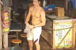 逐渐被淡忘的台湾豆花哥陈奕廷,撸铁成日常,身材更健壮有型了!-大壹博客