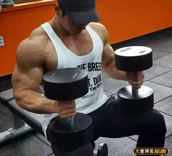 内蒙古90后小伙:梦想做千万健身爱好者的标杆! 内蒙古90后小伙:梦想做千万健身爱好者的标杆!