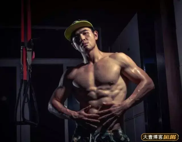 90后黄冈小伙的健身心得:不要放弃自己,时间会证明一切! 90后黄冈小伙的健身心得:不要放弃自己,时间会证明一切!