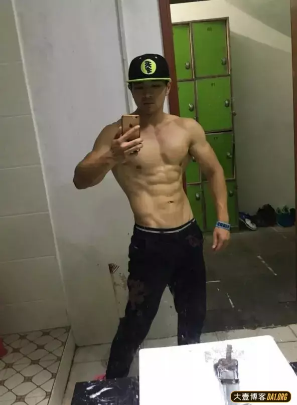 90后黄冈小伙的健身心得:不要放弃自己,时间会证明一切! 90后黄冈小伙的健身心得:不要放弃自己,时间会证明一切!