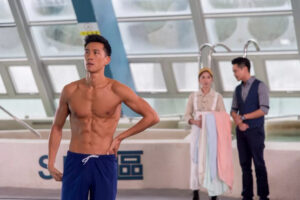 子弹肌男星戏中晒古铜色肌肉加man爆的男人味，好看的浑然天成！-大壹博客
