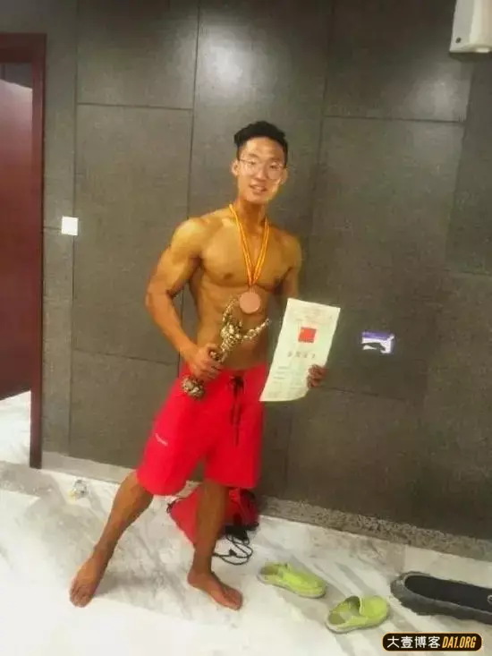 90后国企职员健身:坚持你所爱的,你会看到回报! 90后国企职员健身:坚持你所爱的,你会看到回报!