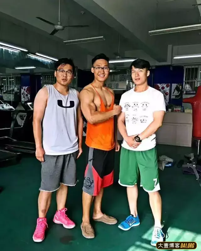 90后国企职员健身:坚持你所爱的,你会看到回报! 90后国企职员健身:坚持你所爱的,你会看到回报!