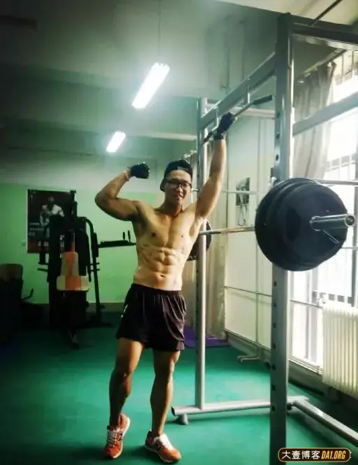 90后国企职员健身:坚持你所爱的,你会看到回报! 90后国企职员健身:坚持你所爱的,你会看到回报!