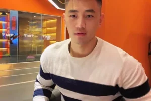 曾当红清纯校草变肌肉帅哥，颜值依旧在线，不过身材越来越壮了！-大壹博客