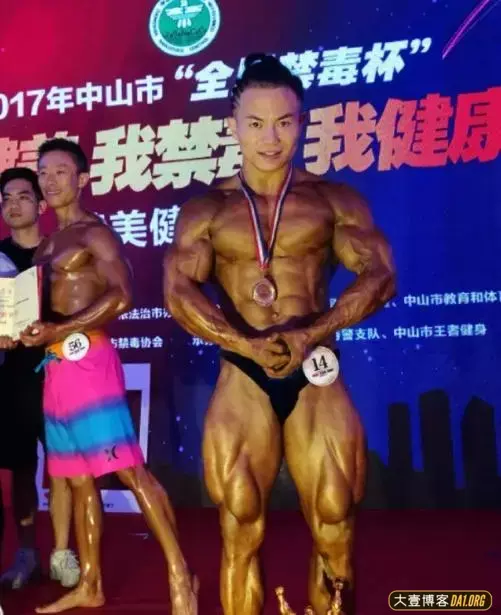 从事健美运动10年的运动员:好身材惹人惊叹! 从事健美运动10年的运动员:好身材惹人惊叹!