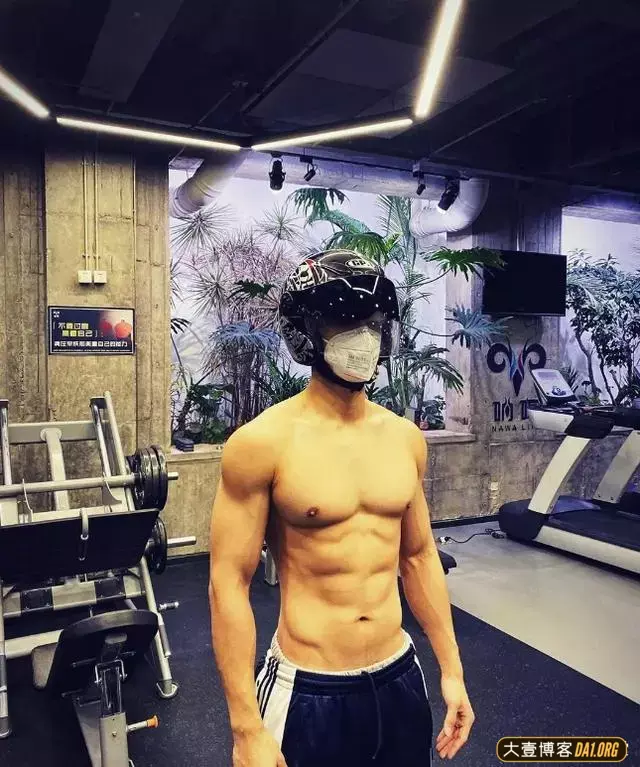 戴上口罩后的颜值变化,这些野生君脱颖而出! 戴上口罩后的颜值变化,这些野生君脱颖而出!