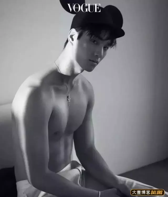 登上VOGUE的排球运动员,在沙滩上趴在好友身上太有爱! 登上VOGUE的排球运动员,在沙滩上趴在好友身上太有爱!