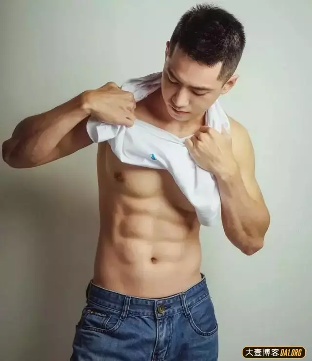 越南国民级网红模特,火之后疯狂输出写真作品,一组比一组精彩! 越南国民级网红模特,火之后疯狂输出写真作品,一组比一组精彩!