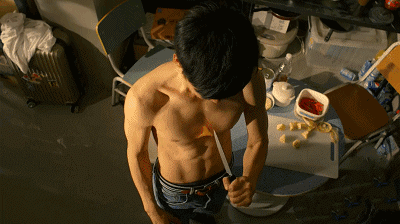 台湾小鲜肉林柏宏戏中秀身材,肌肉清晰硬朗,胸肌抢镜 台湾小鲜肉林柏宏戏中秀身材,肌肉清晰硬朗,胸肌抢镜