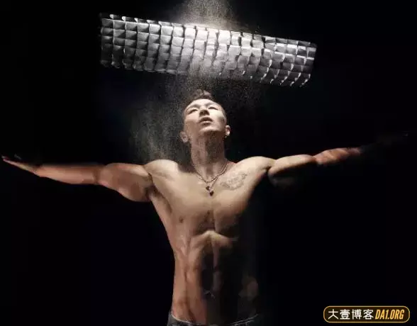 努力付出不一定有收获,但不努力不去拼注定会失败! 努力付出不一定有收获,但不努力不去拼注定会失败!