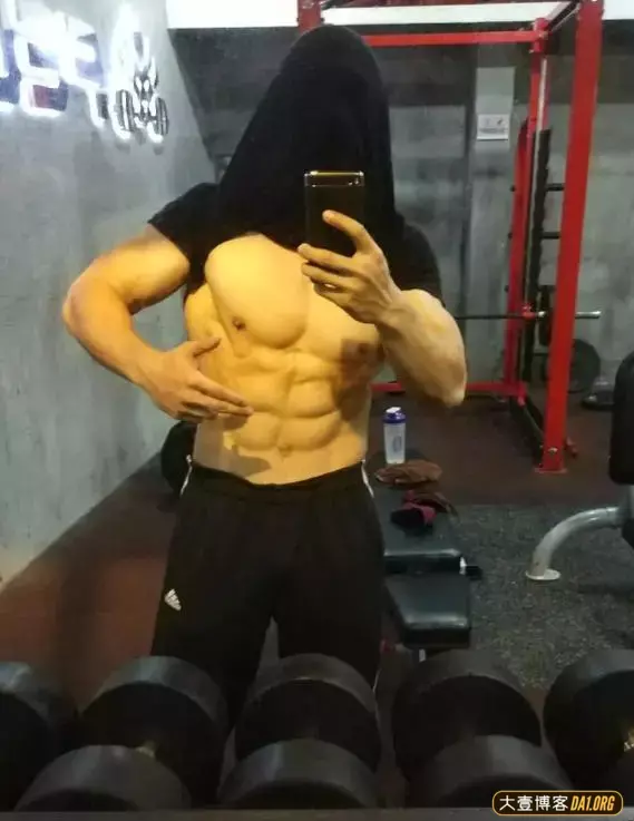 健身教练:做自己认为对的是让别人说去吧! 健身教练:做自己认为对的是让别人说去吧!