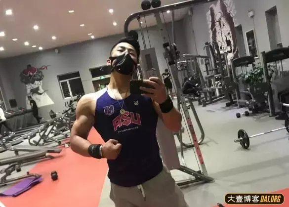 90后内蒙小伙练就一身肌肉,收获迷妹无数! 90后内蒙小伙练就一身肌肉,收获迷妹无数!