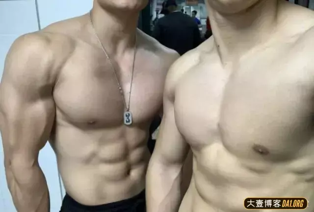 全国健模冠军:相信所有坚韧不拔的努力,迟早会得到最好的报酬! 全国健模冠军:相信所有坚韧不拔的努力,迟早会得到最好的报酬!