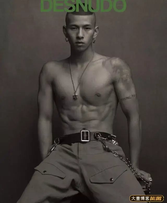 双11肌肉男模们上演性感大戏,看看你最想把哪个带走? 双11肌肉男模们上演性感大戏,看看你最想把哪个带走?
