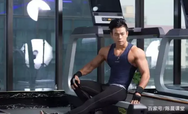 90后健体运动员:健身是一种积极的生活态度! 90后健体运动员:健身是一种积极的生活态度!