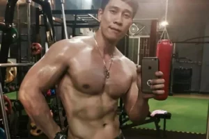 从瘦小青年到健身创始人，坚持就会成功！-大壹博客