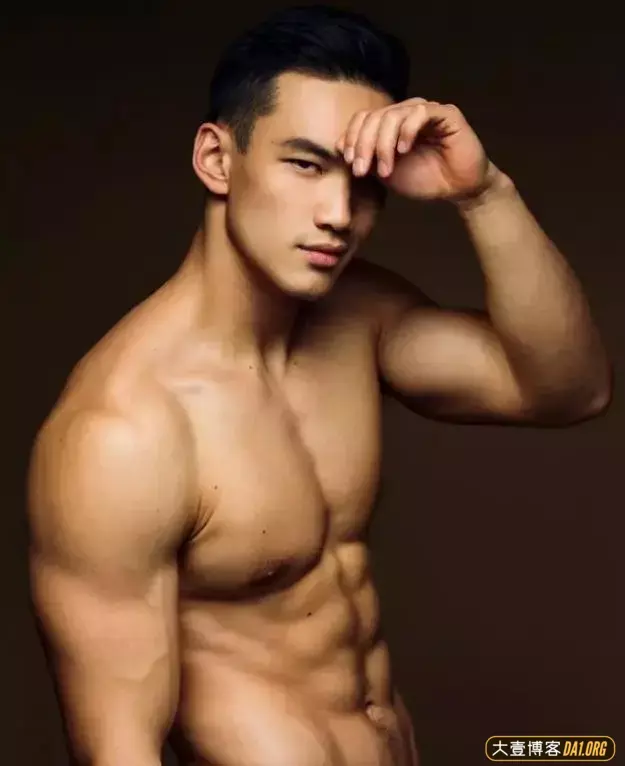 台湾健身教练黃欣元又拍新硬照写真,这身材无论看多少遍都不会腻 台湾健身教练黃欣元又拍新硬照写真,这身材无论看多少遍都不会腻