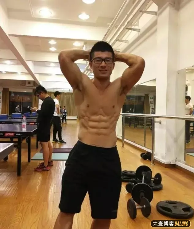 专职健身教练:既然选择开始,不要让自己后悔! 专职健身教练:既然选择开始,不要让自己后悔!