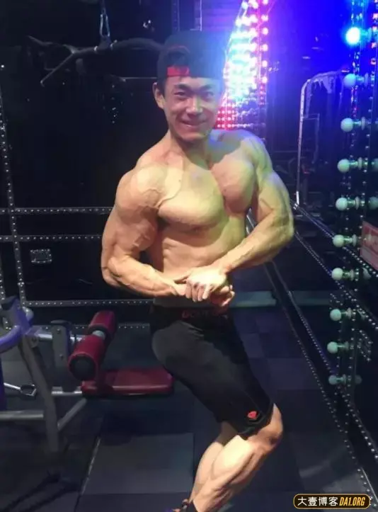 90后吉林小伙:受施瓦辛格电影的影响,变身筋肉男! 90后吉林小伙:受施瓦辛格电影的影响,变身筋肉男!