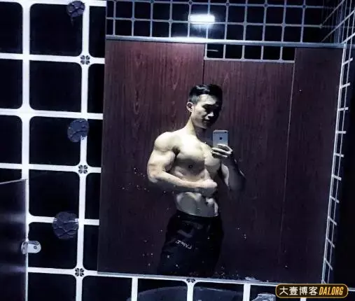 武汉健身教练:健身是一种雕刻艺术,通过健身改变自身! 武汉健身教练:健身是一种雕刻艺术,通过健身改变自身!