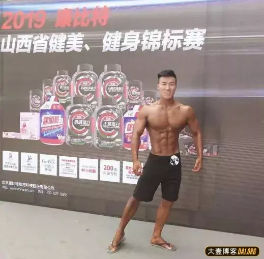 山西小伙秀肌肉:撸铁为了遇见更好自己! 山西小伙秀肌肉:撸铁为了遇见更好自己!