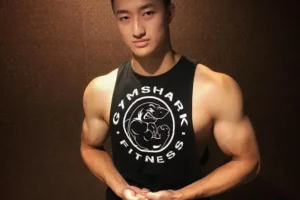 台湾校草游承丰，稚嫩面孔下隐藏着高大肌肉体态-大壹博客