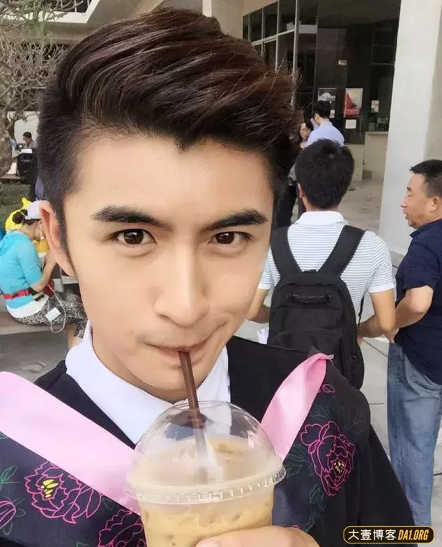 北镇高中出来的明星张云龙,张云龙的女朋友是谁? 北镇高中出来的明星张云龙,张云龙的女朋友是谁?