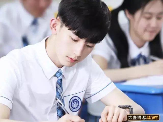 少年派郭俊辰,郭俊辰是直是弯? 少年派郭俊辰,郭俊辰是直是弯?