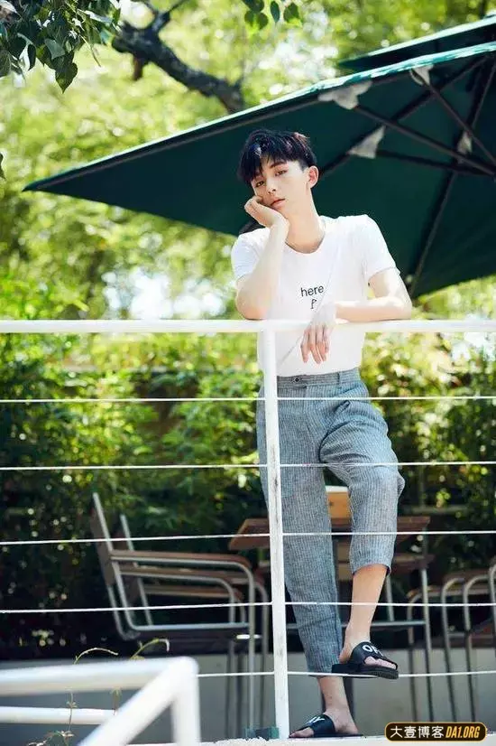 少年派郭俊辰,郭俊辰是直是弯? 少年派郭俊辰,郭俊辰是直是弯?