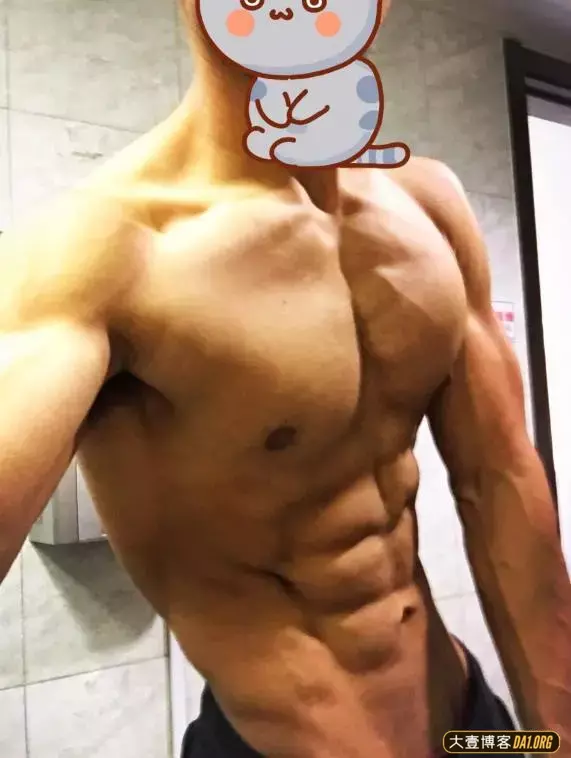 健身爱好者鼓励自己:文明精神,野蛮体魄! 健身爱好者鼓励自己:文明精神,野蛮体魄!