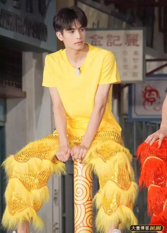 宋威龙早期快手照片,气质相比现在差别好大 宋威龙早期快手照片,气质相比现在差别好大