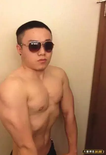 董新尧17分钟视频被扒，网红人设崩塌
