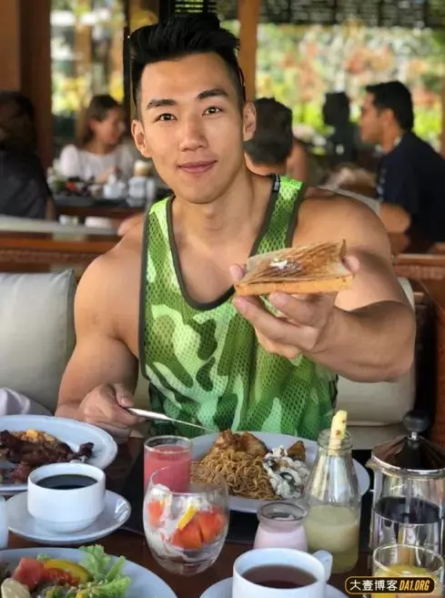 微博肌肉名媛Berlin阳光,Berlin阳光的男友是谁? 微博肌肉名媛Berlin阳光,Berlin阳光的男友是谁?