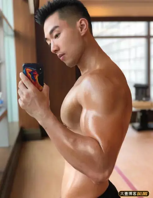 微博肌肉名媛Berlin阳光,Berlin阳光的男友是谁? 微博肌肉名媛Berlin阳光,Berlin阳光的男友是谁?