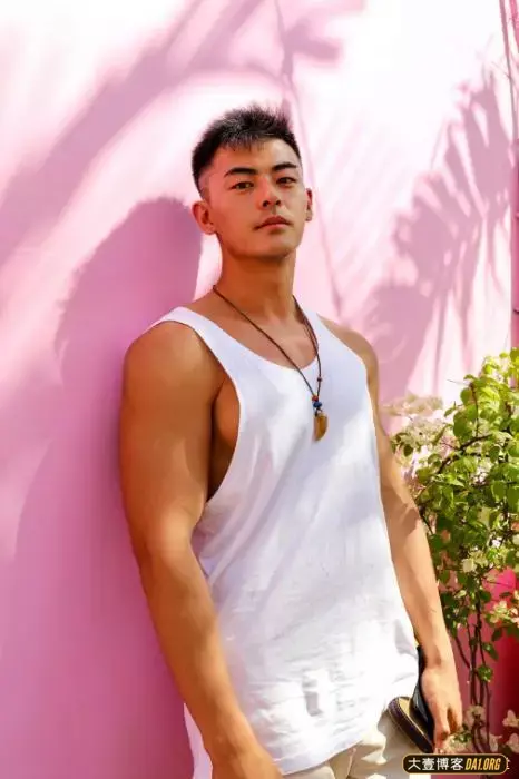 健身男模赵宇豪,模特赵宇豪是弯的吗? 健身男模赵宇豪,模特赵宇豪是弯的吗?