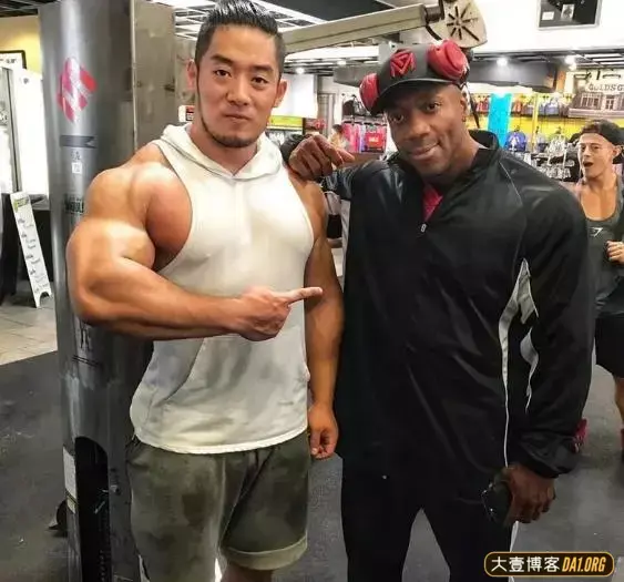 职业健身者:为梦想勇敢地去追求自己最想要的! 职业健身者:为梦想勇敢地去追求自己最想要的!