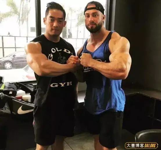 职业健身者:为梦想勇敢地去追求自己最想要的! 职业健身者:为梦想勇敢地去追求自己最想要的!