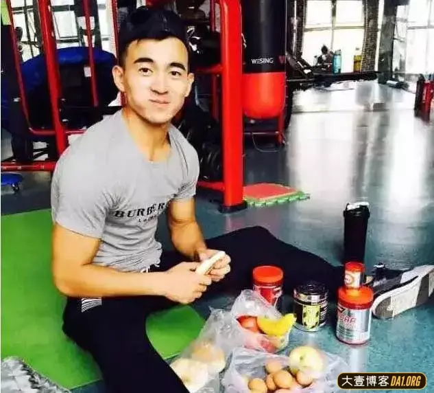 微博男模乐天rakutenli,肌肉奶香鲜嫩,这就是荷尔蒙本尊! 微博男模乐天rakutenli,肌肉奶香鲜嫩,这就是荷尔蒙本尊!