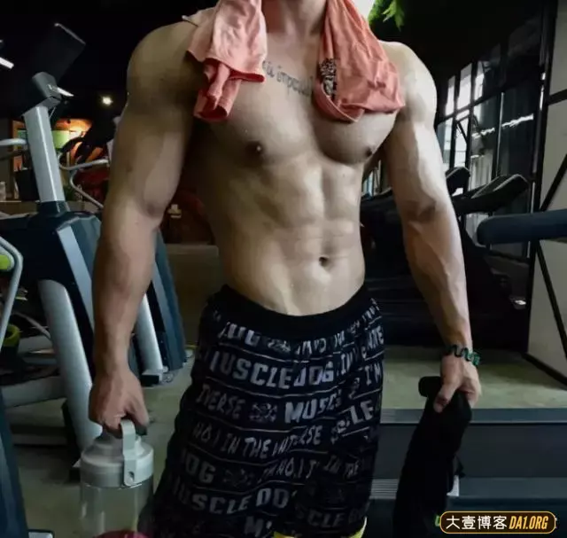 健身是世界上最公平的事,付出多少,收获多少! 健身是世界上最公平的事,付出多少,收获多少!