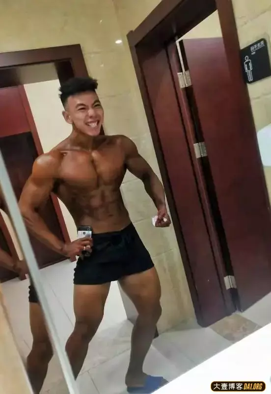 只要坚持健身,你的努力就会有收获! 只要坚持健身,你的努力就会有收获!