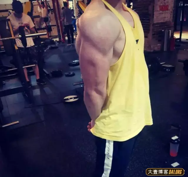 高学历博士:从一个瘦屌丝变筋肉男! 高学历博士:从一个瘦屌丝变筋肉男!