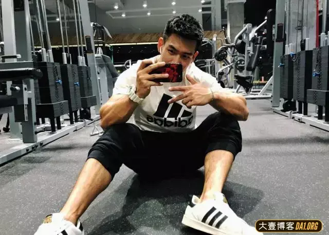 健体冠军魏鑫磊,魏鑫磊是同志恋吗? 健体冠军魏鑫磊,魏鑫磊是同志恋吗?