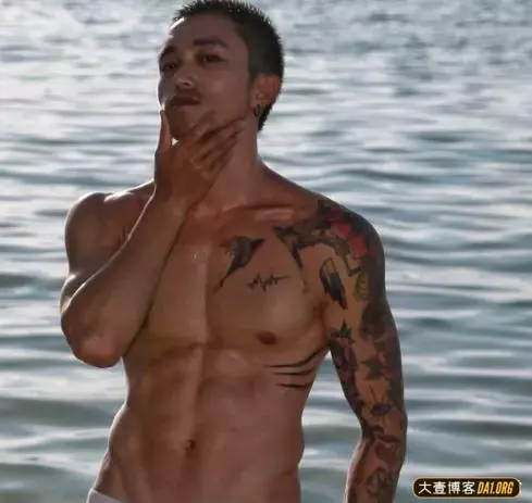 高颜值男模安少东,安少东是g吗? 高颜值男模安少东,安少东是g吗?